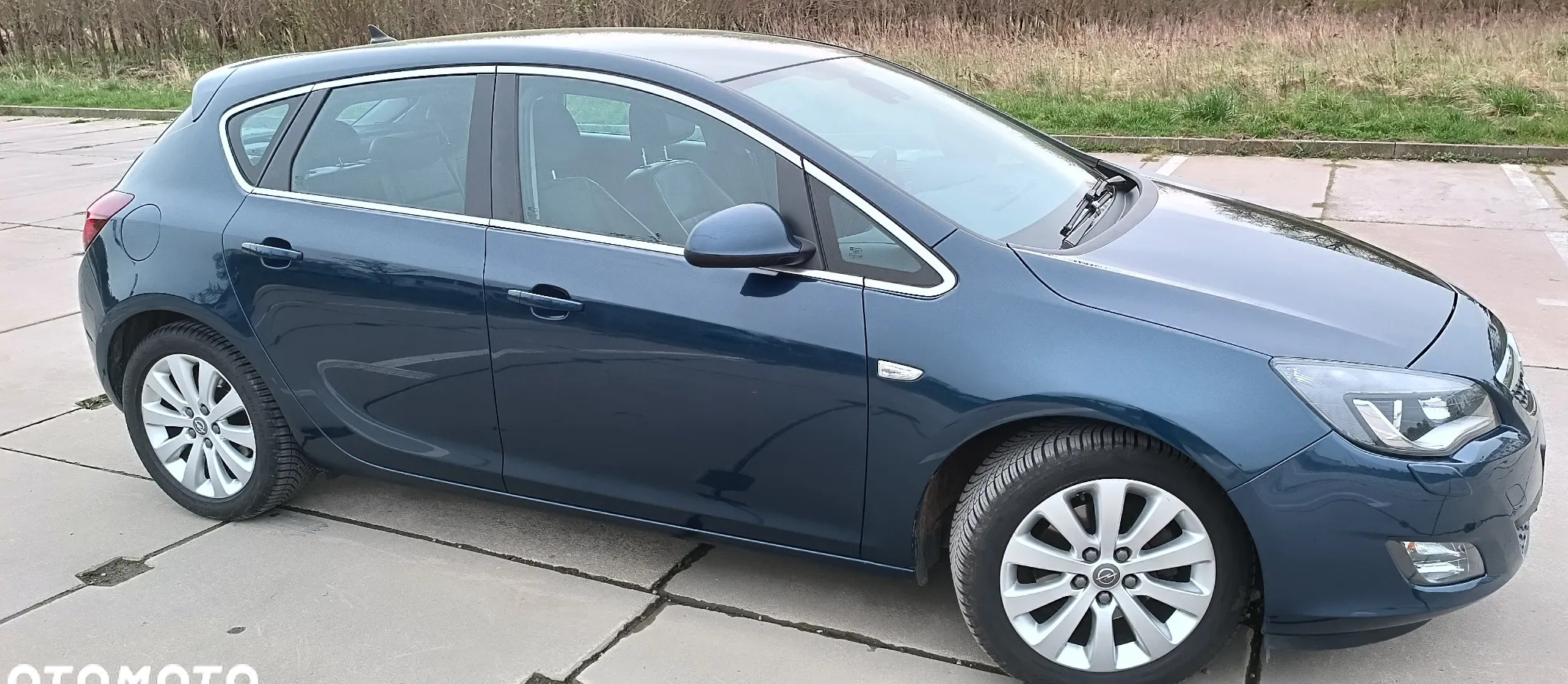 Opel Astra cena 26900 przebieg: 206800, rok produkcji 2011 z Koszalin małe 379